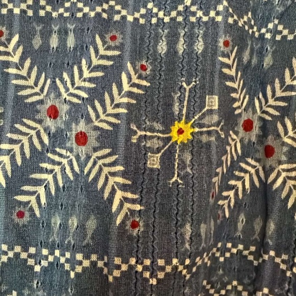 NWOT Forever That Girl Embroidered Smocked Waist Top - Picture 6 of 7